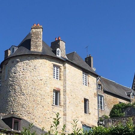La Maison Sur Les Remparts Domfront  Eksteriør bilde