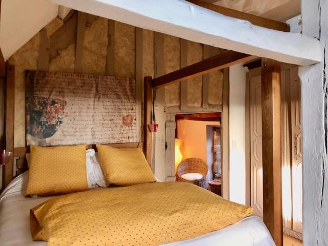 La Maison Sur Les Remparts Domfront  Eksteriør bilde